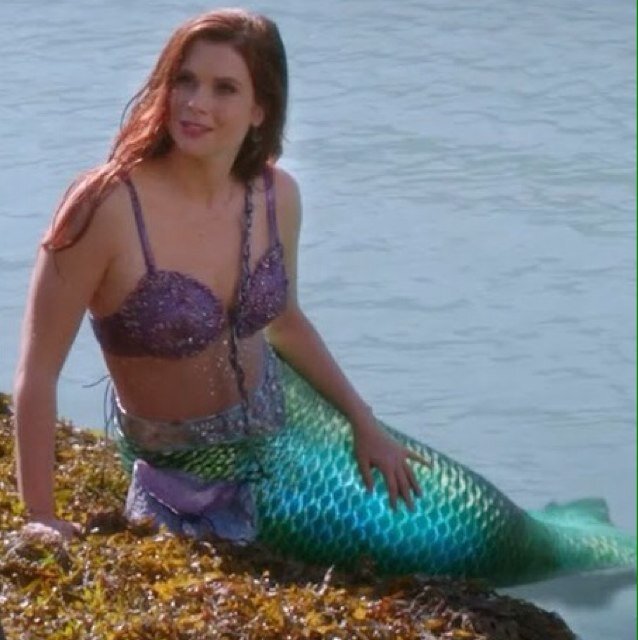 Hello there! I'm Luna! 16. Daughter of Poseidon. That's bout it so yeah and yes I'm mermaid