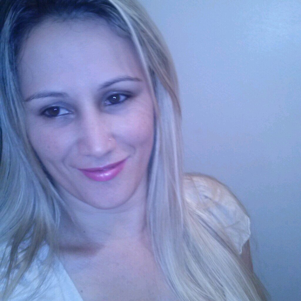 Palavras até me conquistam temporariamente, mas atitudes me ganham ou me perdem para sempre...
http://t.co/rhxUB9c7Yc
http://t.co/hyer02rex0