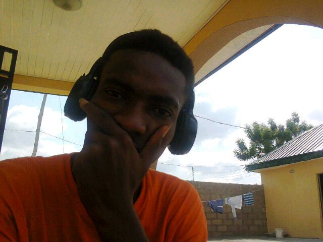 Cool dj Teeblinqz Teeblinqz@nokiamail.com email 4 ur superb beats nd u will neva regret#hit d follow botton nd ama ff bak !!