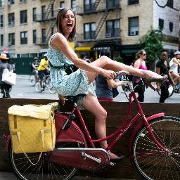 just another NY'er who's happier when on a bicycle...Gezellig fietsen! Advocate for Liveable Streets.