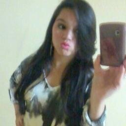 Eu não sou do tipo de pessoa que se pode definir em uma ou duas linhas.  :*