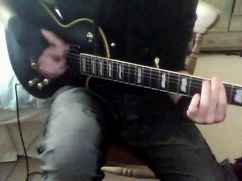 nacido para escuchar y crear musica rock