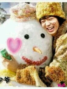 ＪＹＪユチョンっす(´Å`)ﾆｺｯ　みんな全力で愛すよ(´Å`)　男はみんなwolfっすよ、　気をつけてㅋ…ㅋㅋ(´Å`)