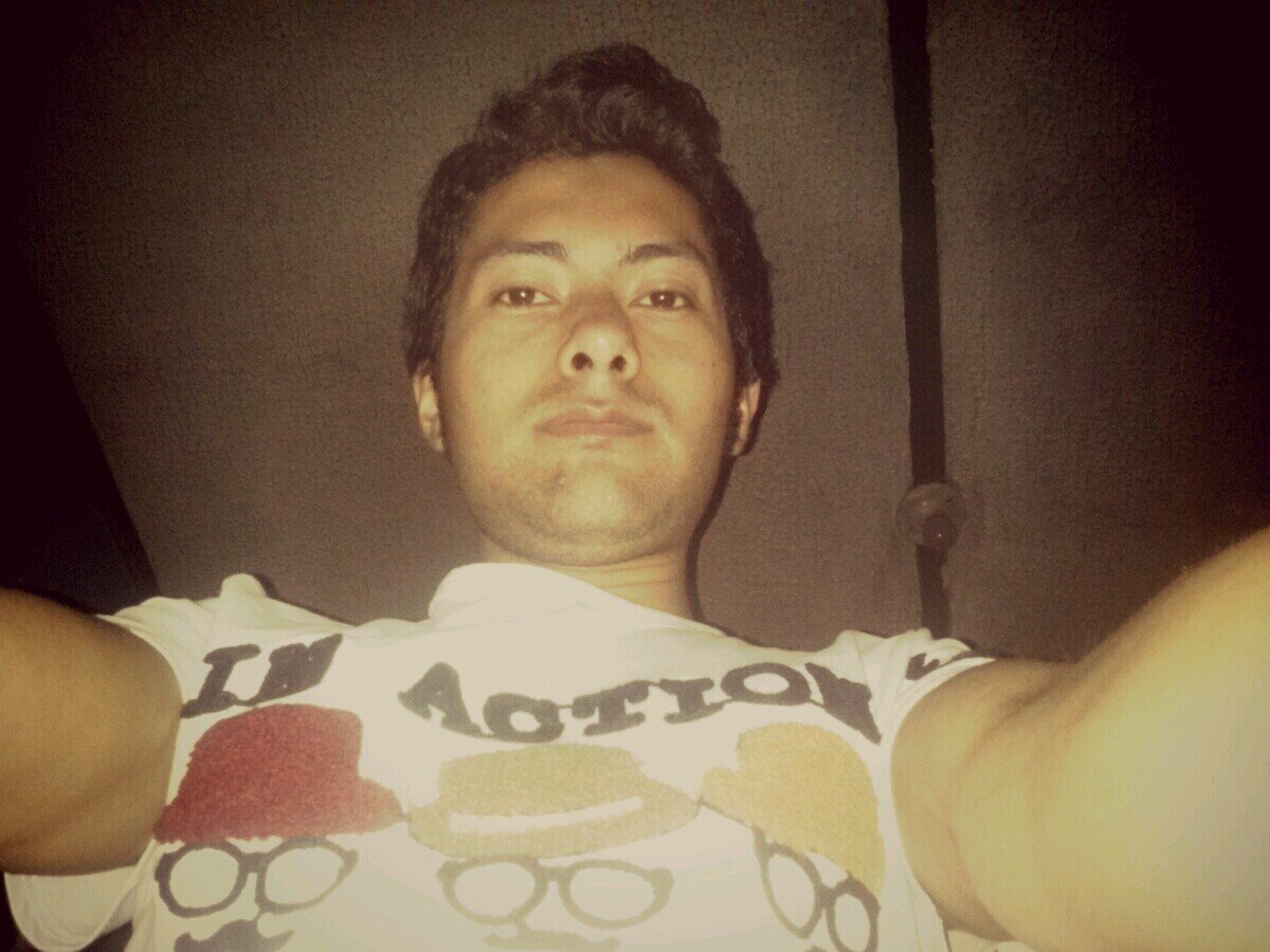 ecwinalexander's profile picture. siempre hay que estar feliz y nunca mostrar nuestra debilidad