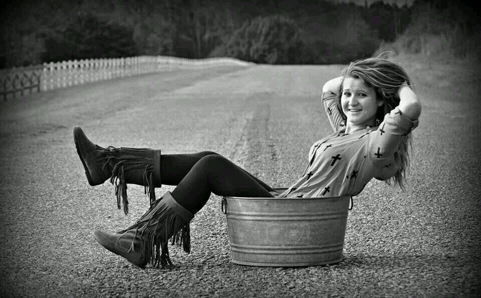 I'm just a small town girl, & that's all I'll ever be ♡