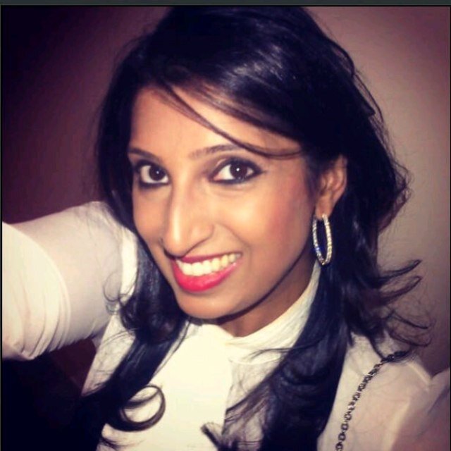Dubai based freelance PR consultant and mum of two:D