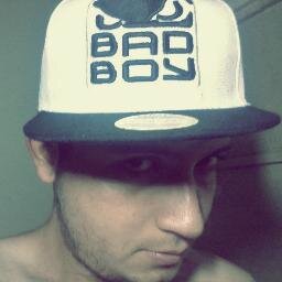 willyarias04's profile picture. A veces las cosas no son como queremos.. Pero equis... La vida sigue... :D