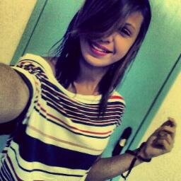 Aquariana , Meiga as vezes abusada , São Paulina , chorona, palhaça , carinhosa , 15 anos , mais conhecida como Duda , Amo B.Avenue & Luan Santana !