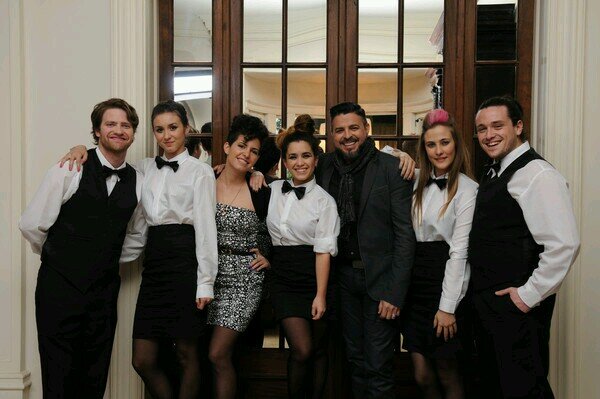 ¡¡Enferma y Loca de amor x @viveconmusica, @G6, @DianaSantos2, y Shakira