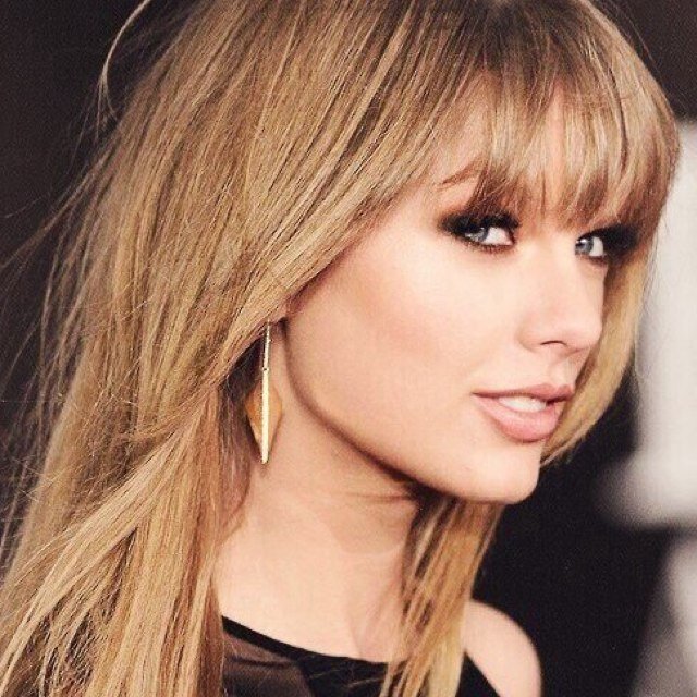 Two die hard swifties supporting Taylor since 2008. Our dream is to make her come to our country and meet her!