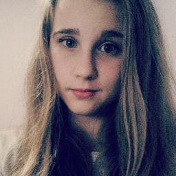 heyaa! ;D i'm just a girl from Bulgaria..i love music, food,laugh,@pewdiepie