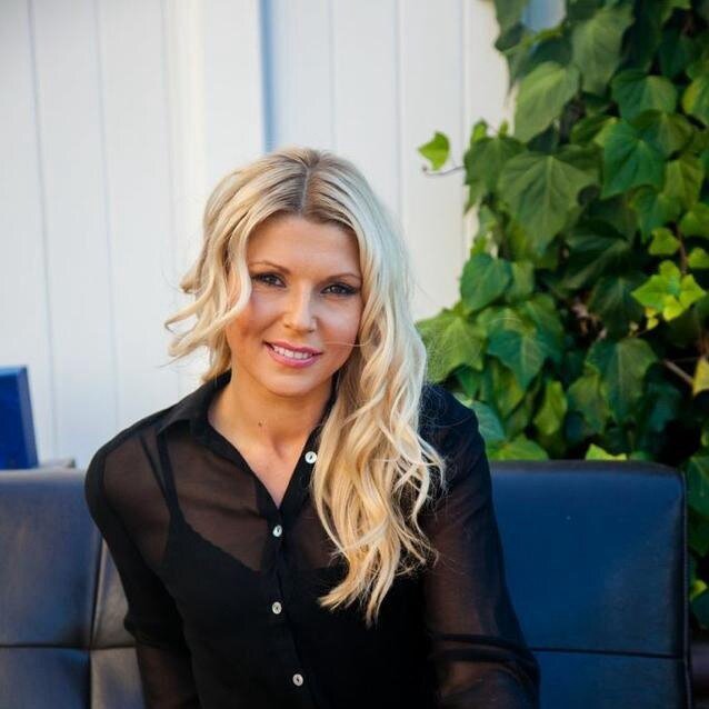 Cutting- Edge Color and Precision Cutting Specialist. Redken Certified