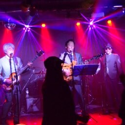 RISE UPイベント企画部のオフィシャルアカウントです。 ライブイベントの企画・ブッキングを行っています。 イベント出演者募集中！！お気軽に御連絡下さい。