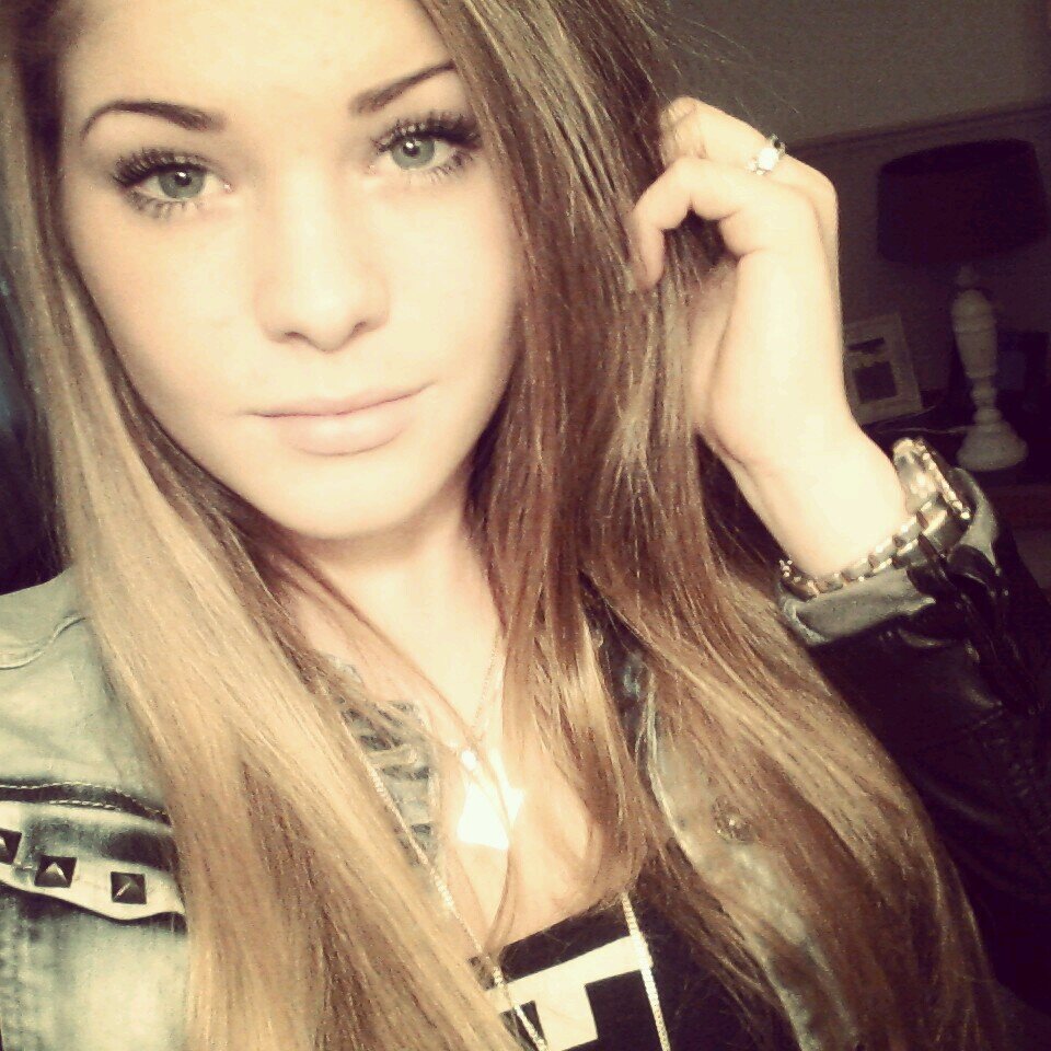 15-03-'13 ♥ @nielsdebest  ♥ love ~ hope ~ fight . insta ; celinedejong1