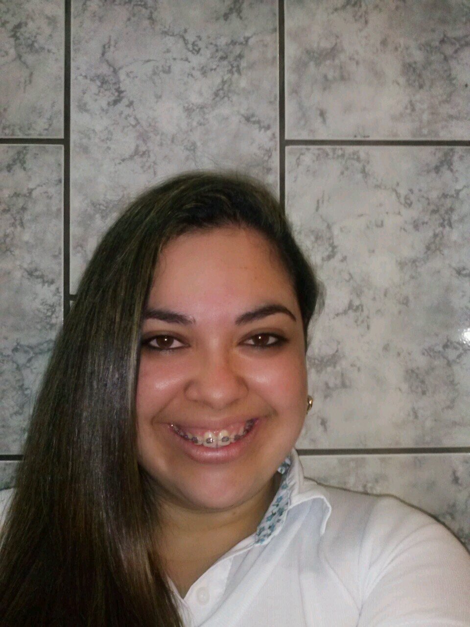 Amiga, sincera, extrovertida, e uma super Mãe.