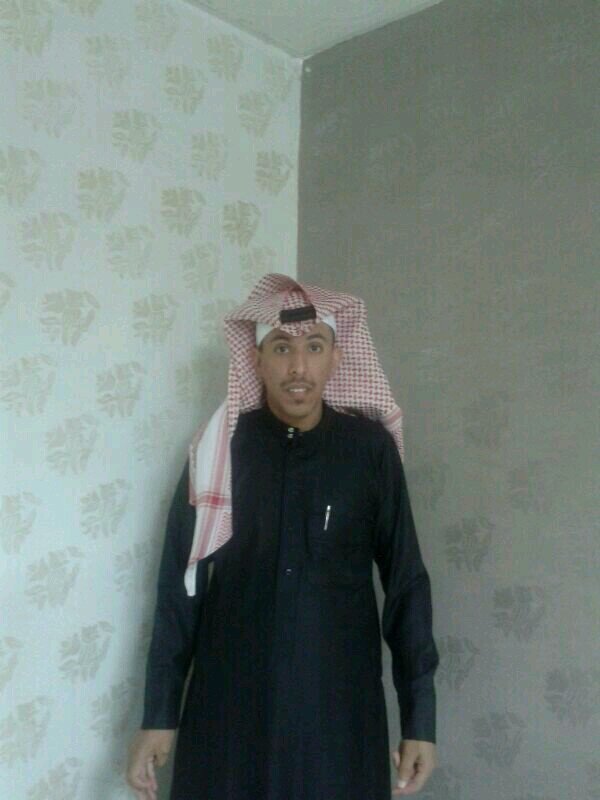 لست اﻷمجرد شاب ثﻷثيني..ليس كل ما أرسسل عن واقعي وأنما هي كلمات راقت لي ..الخاص مهمل ..