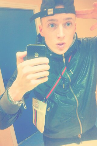 #TeamCelib #TeamPsg.  #TeamFollowBack 16ans et j'mors pas   Margot ma meilleure♥