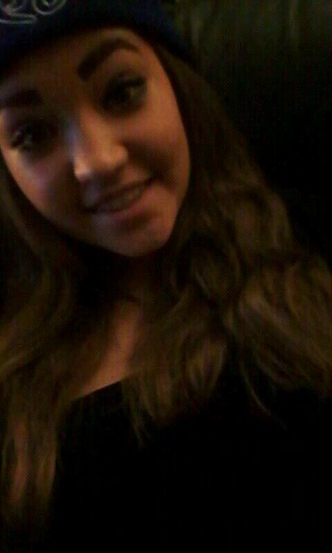 fxckitsMaddy's profile picture. MaddyPaddy. 16-10-1998. i love food & sleep♡