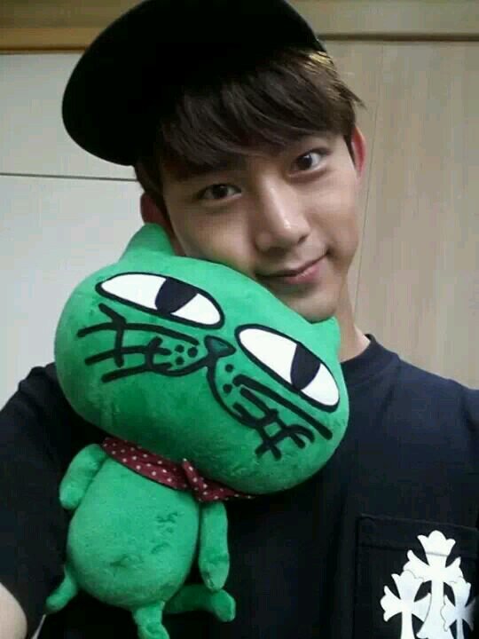 안녕하세요.옥택연 Taecyeon from 2PM . Followme~ | 29.11.13 [J'B'N'R]