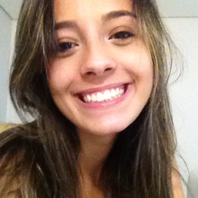 cinthiafreiitas's profile picture. Publicitária. Tagarela, romântica e sincera.