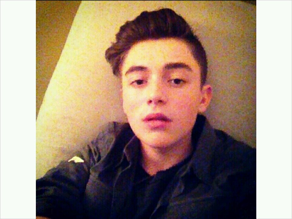 Being here to support and fangirling over Greyson Chance. Follow us if you feel the same! :) [Contact? DM☺]