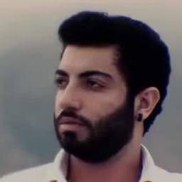 Bazen sadece onun sende bıraktığı izleri özlersin, Her şarkıda ayrı bir hatıra saklıdır sanki; istesende silemezsin..