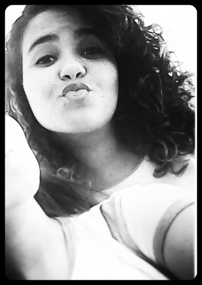 .' Que la música suene furte ! ♫
U N O . N U N C A . E S T A . S O L O !