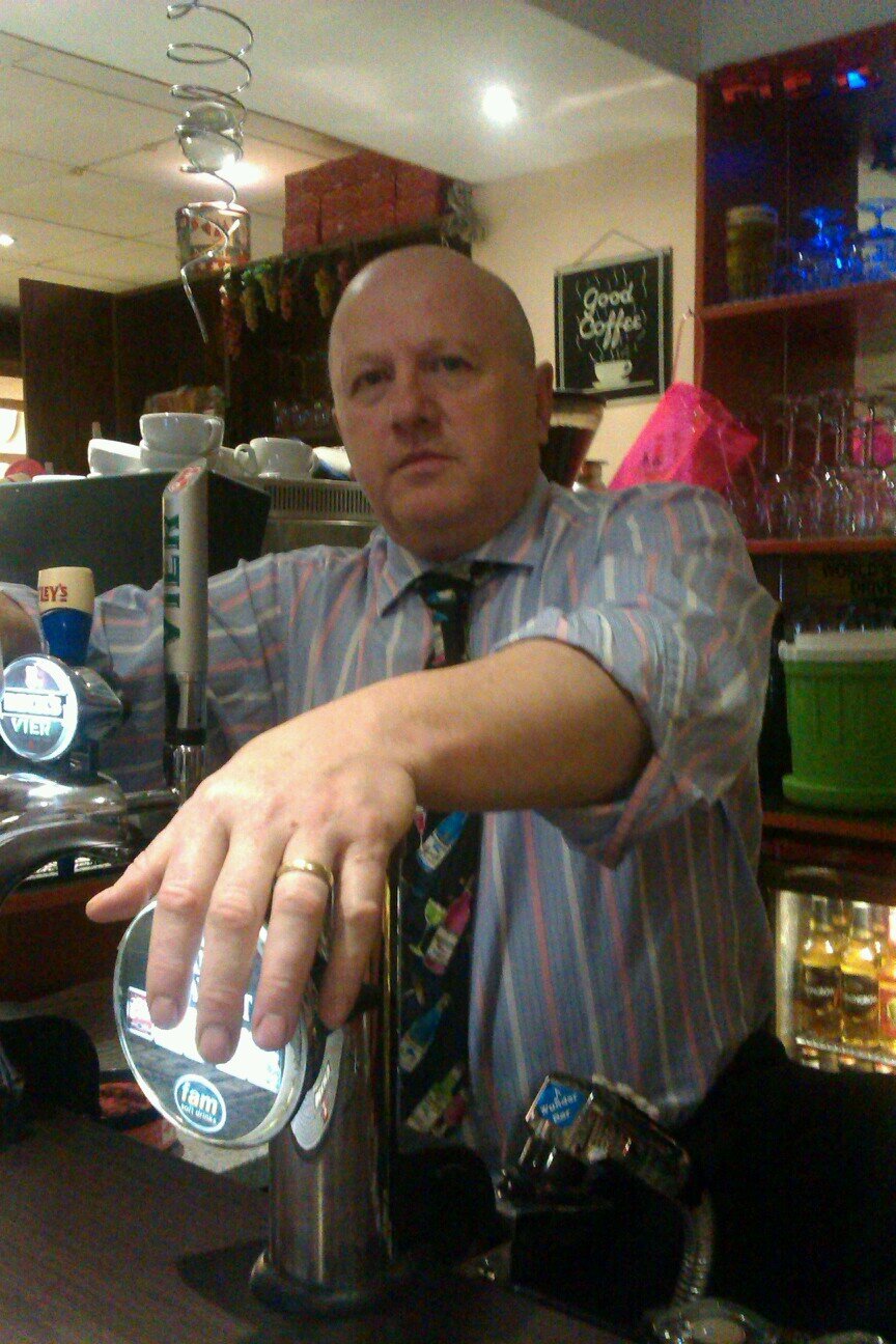 Restaurateur, Rotarian & Magician!!! Come & visit me at Orlandos Restaurant, Grange Moor, Wakefield. 01924 840762