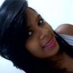 Apaixonada pela vida,18 anos e mamãe da Letícia! ♡
