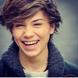 Spanish account to support George Shelley. [Shelley es un chondoo] Online desde el 10/11/13. Dos monkeys unidas por cuatro idiotas^^