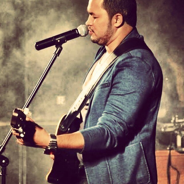 Admiramos esse profeta dessa nova geração que veio fazer a diferença! Não estamos idolatrando mas sim admiramos o taleto que Deus deu ao cantor @MarcosNunesOk