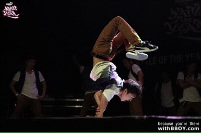 LAST FOR ONE & RHYTHMICAL FLOOR
MURASAKI SPORTS &TRAVERSE SKATE CREW
BBOY Mantis