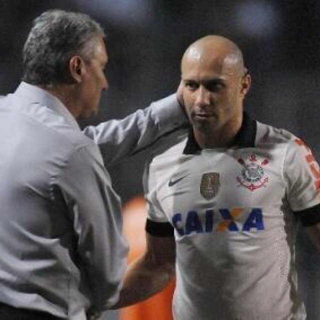 Quero morrer em um domingo, e com o Corinthians campeão -Sócrates