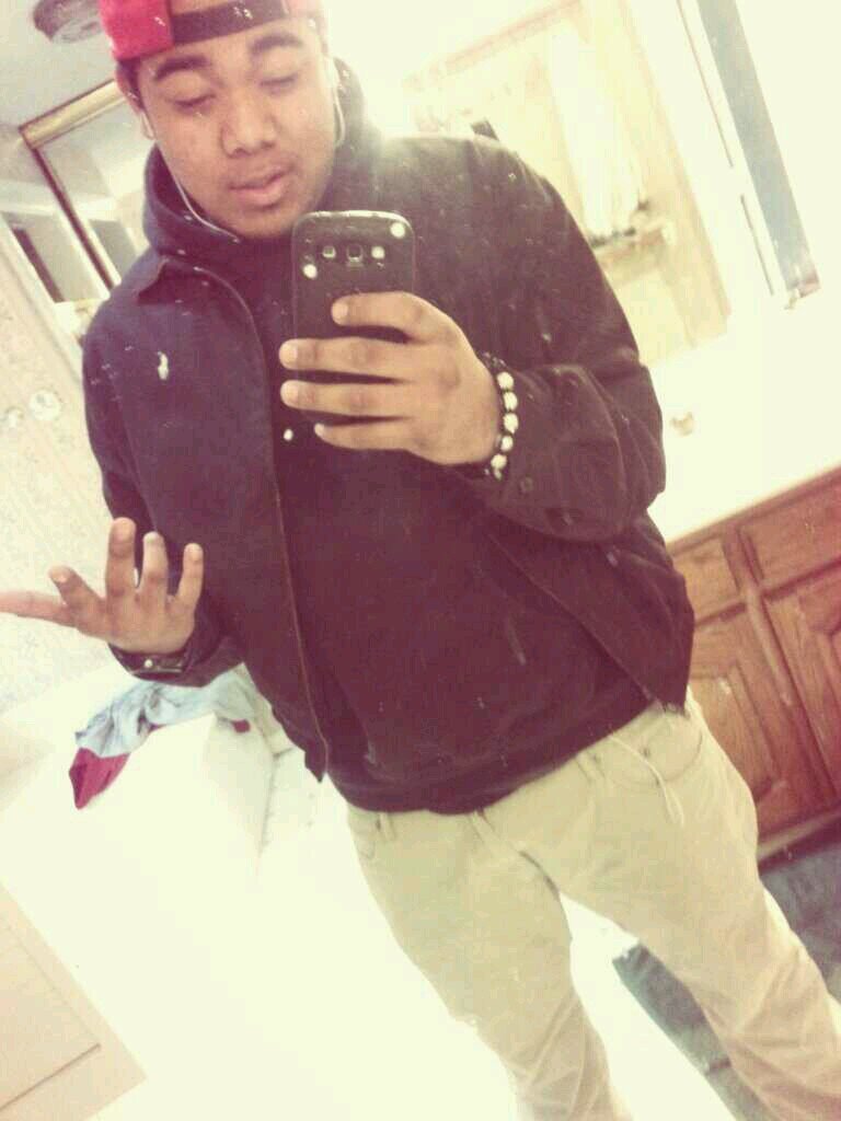 #V8STx'OutLaw | Not in a disrespectful mannuh but my pants are saggin - K. Gates
