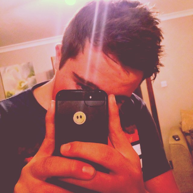 Instagram- maxxdavyy