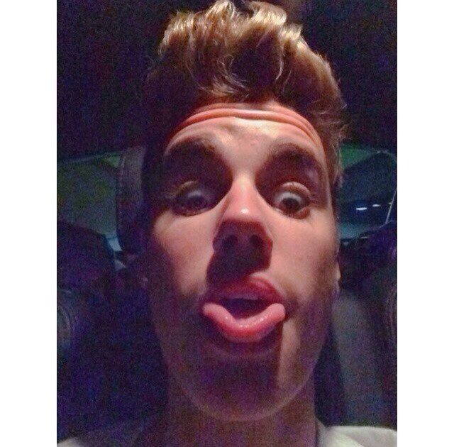 don't follow!! follow @bizzlesbiebz & @bizzleswiss please she follows back :D