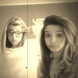 Lea_Kelly_Love's profile picture. Une blonde et une brune ça donne quoi? Léa & Kelly.♥♥