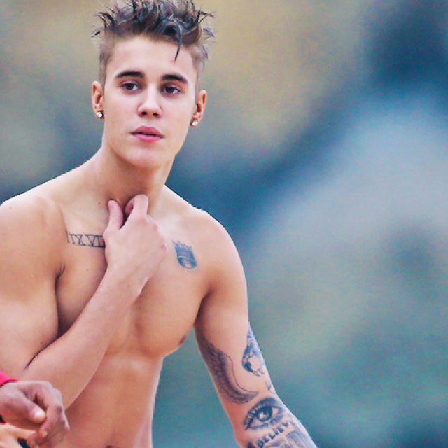 Hi! u just win a free follow pls follow @beliebescrew @jnclblrmno thanks:)
