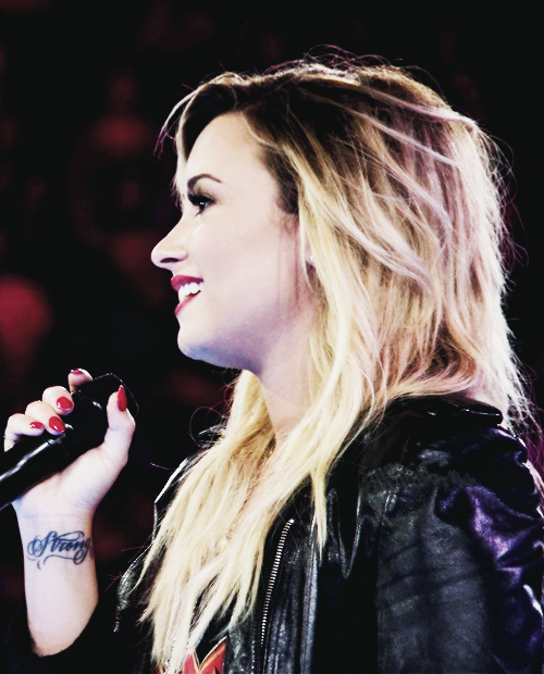 Lovaticღ