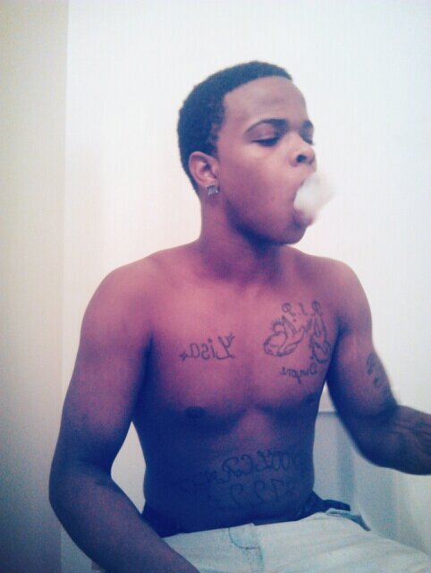catch me chillin blowin loud getting money on my shit free my big bro smurf an bezzy