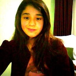 gente booa pakas po que precisar so da um grito tah haha te amooh' 3 beiju @B4N4N4_69 aq'