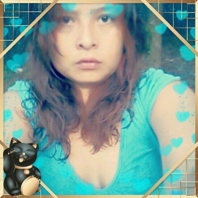 MAMA D TRES HERMOSOS NIÑOS, DOS CONMIGO Y UNO ENEL CIELO. MI SNGELITO JOHNNY TE EXTRAÑO:(