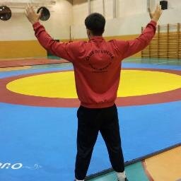 Deportista del centro de alto rendimiento.Medallista a nivel nacional         Amante de la lucha  y prostituto por la noche.No fight no live