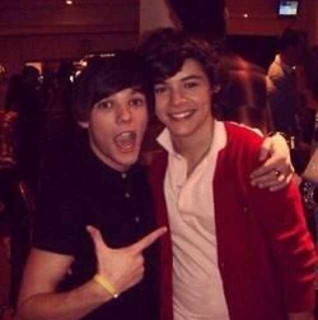 humanforms's profile picture. the best student/teacher fic made