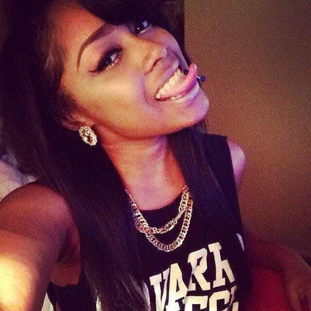 My Name Kay'Manie , Im Funny , Im 18 &&& Im From Miami Flordia ! Follow Me On Instagram @KY'MANIE_LOVE &&& Add / Follow Me On Facebook Kay'Marie Zyanne