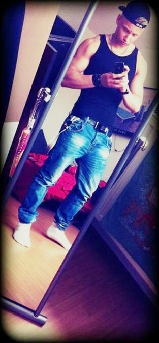 Mein name ist Paul Engelmann.
bin Musiker. ♥