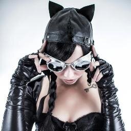 MissAdvise's profile picture. Deep thoughts 'n shit. 

http://t.co/k2yfBuFtzi