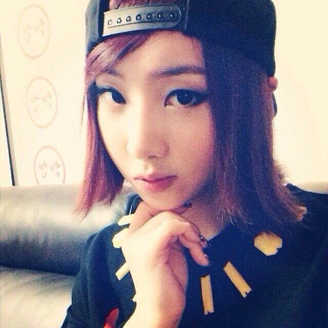 2NE1のMinzyにだ^ ^ 7/23に生まれたbot MINZY＆V.I 7/24〜  DMとリプまってるよ〜♪♪