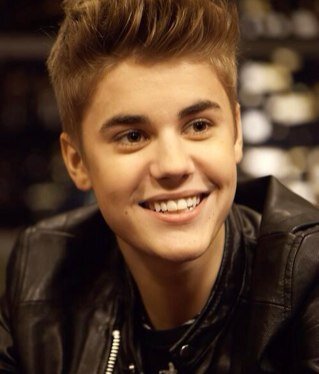 I'M HERE TO HELP @VinagreDeolindo TO MAKE @Justin bieber NOTICE HIS DREAM AND I WISH ALL THE #BELIEBERS DO THE SAME