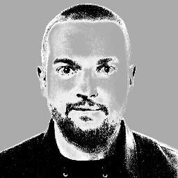 “Cuando hay tormenta, los pájaros se esconden, pero las águilas vuelan mucho más alto”. (Gandhi)
